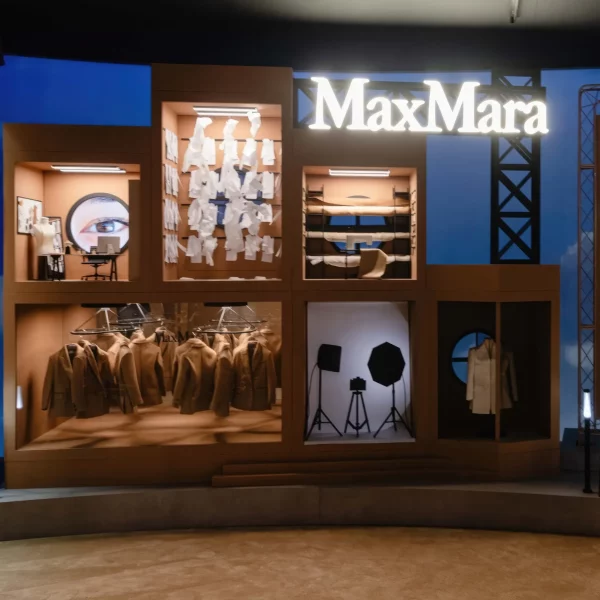 Moving_Dots_Max Mara Circle_Milano_3